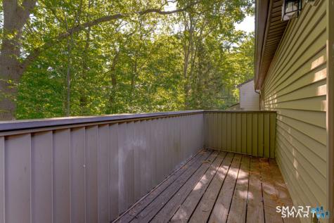 12 Kings Wood Manor Shelton CT 06484
