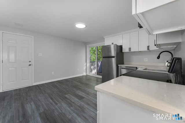 12 Kings Wood Manor Shelton CT 06484