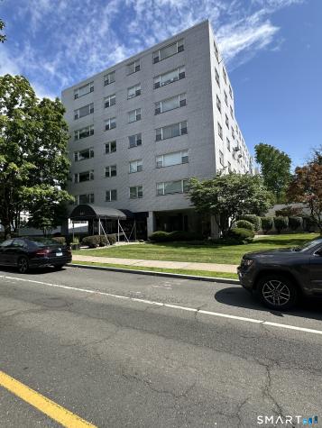 887 Farmington Avenue West Hartford CT 06119