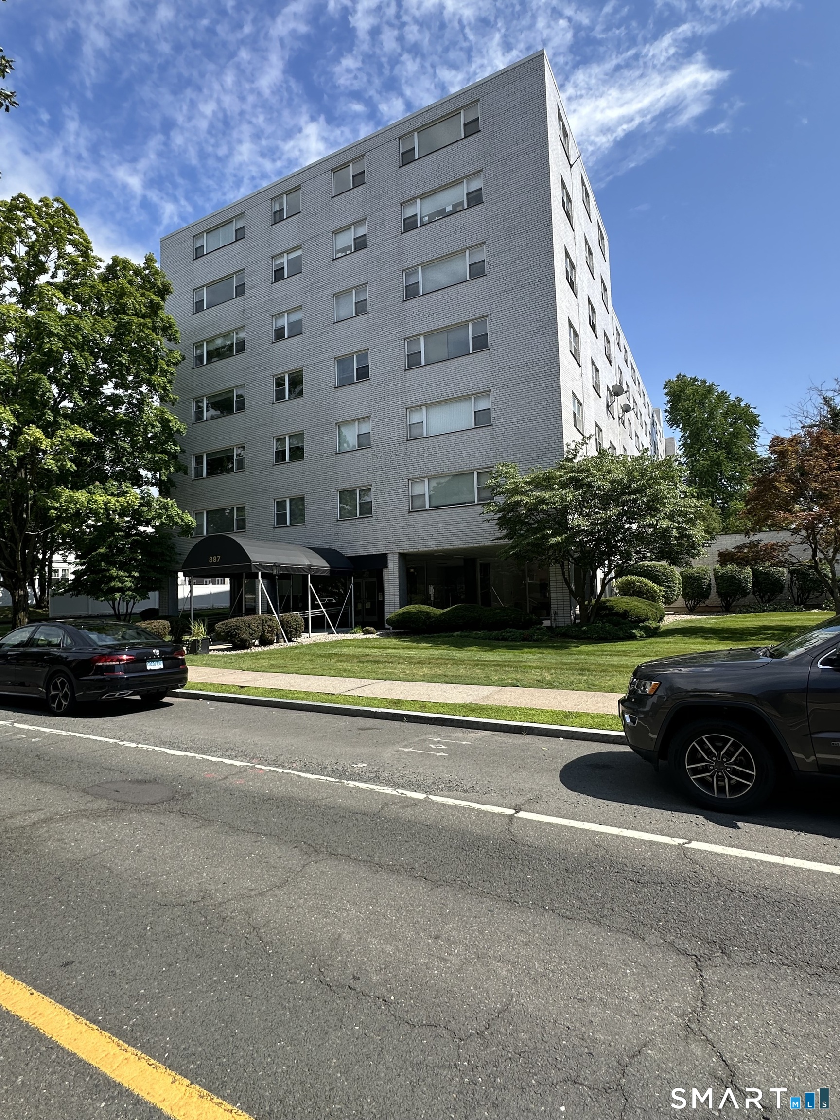 887 Farmington Avenue West Hartford CT 06119