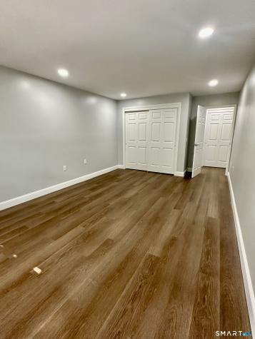 887 Farmington Avenue West Hartford CT 06119