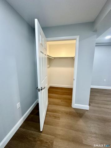 887 Farmington Avenue West Hartford CT 06119