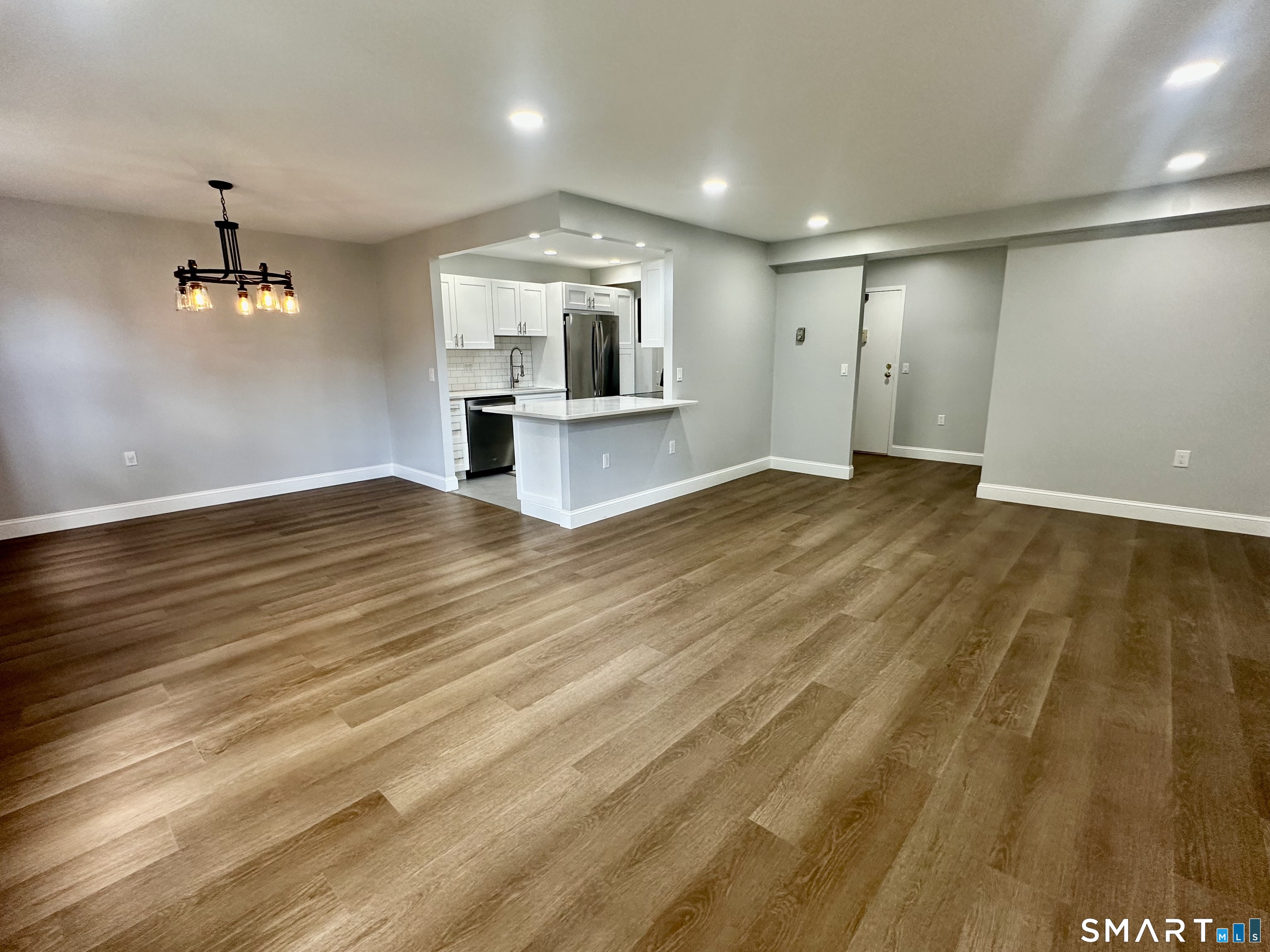 887 Farmington Avenue West Hartford CT 06119