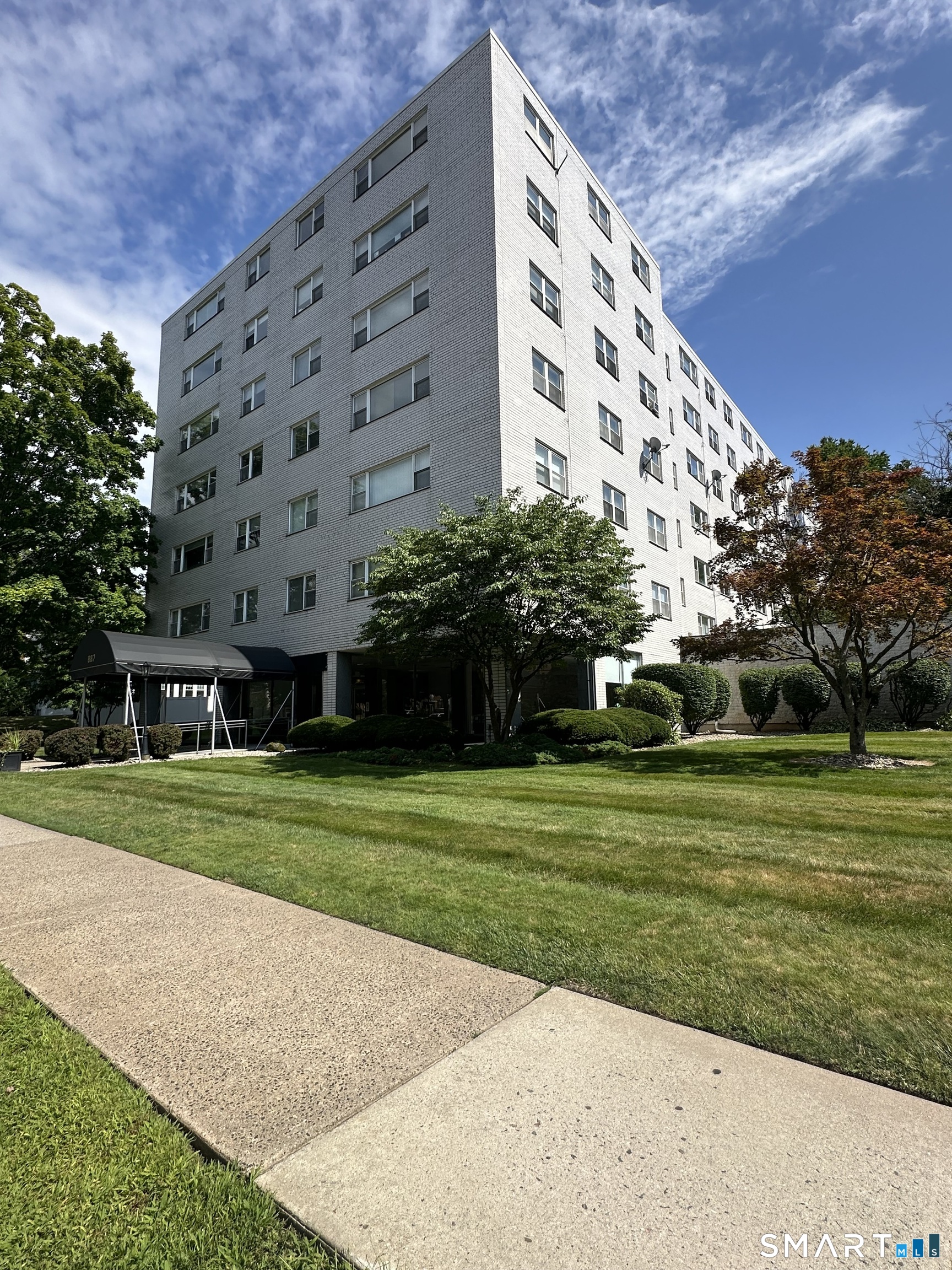 887 Farmington Avenue West Hartford CT 06119