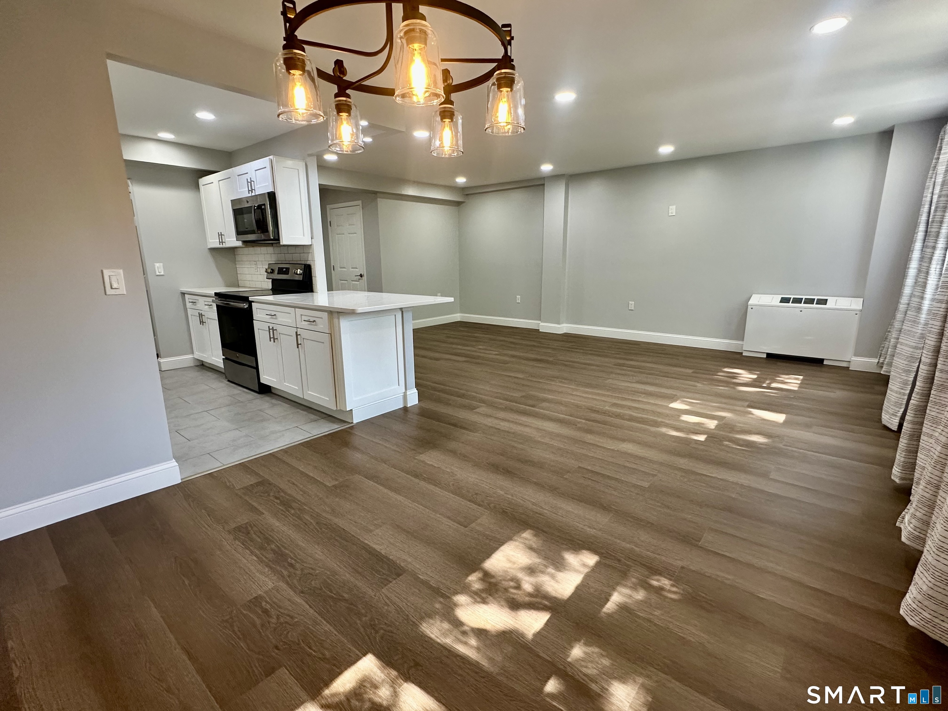 887 Farmington Avenue West Hartford CT 06119