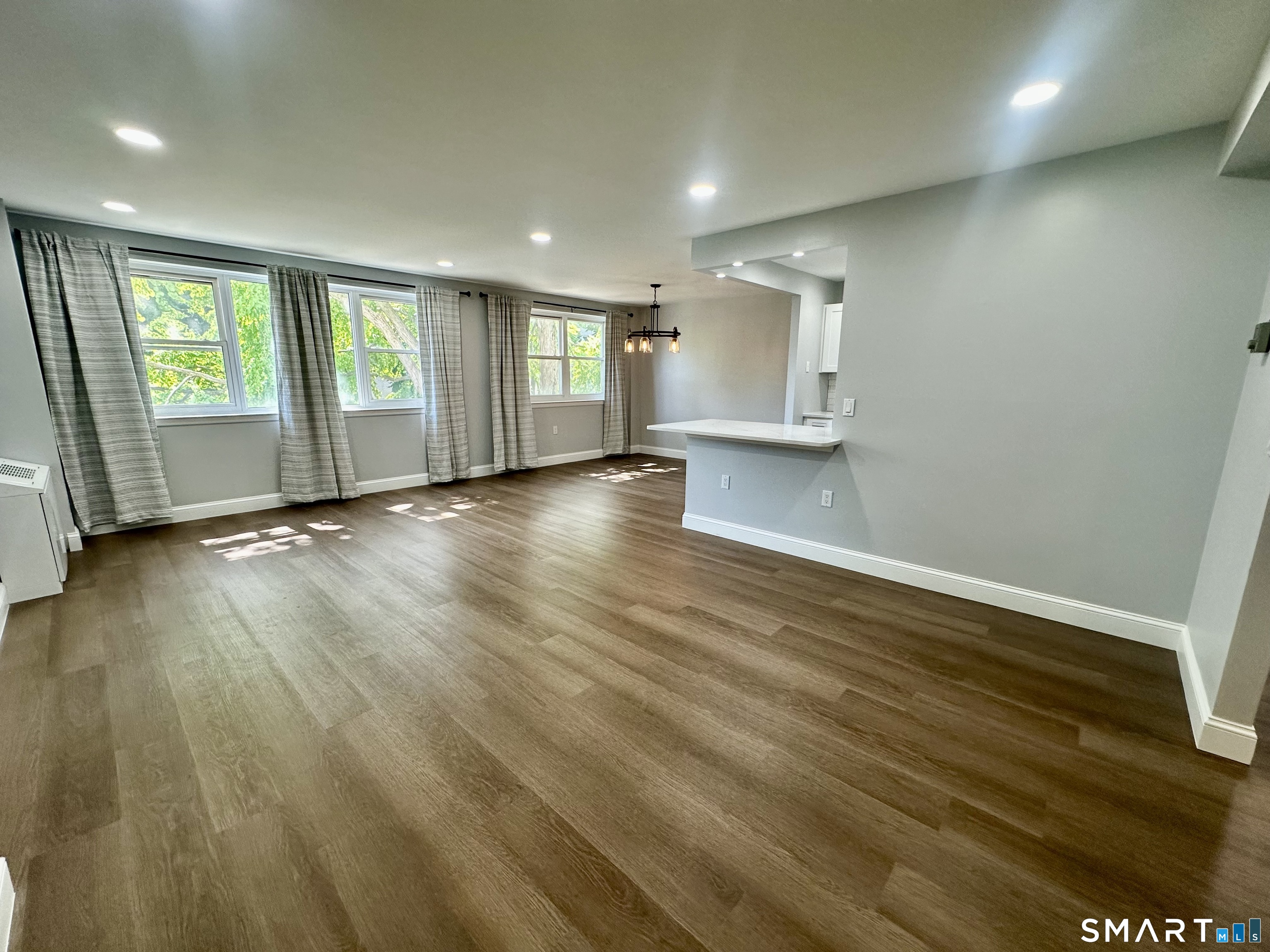 887 Farmington Avenue West Hartford CT 06119