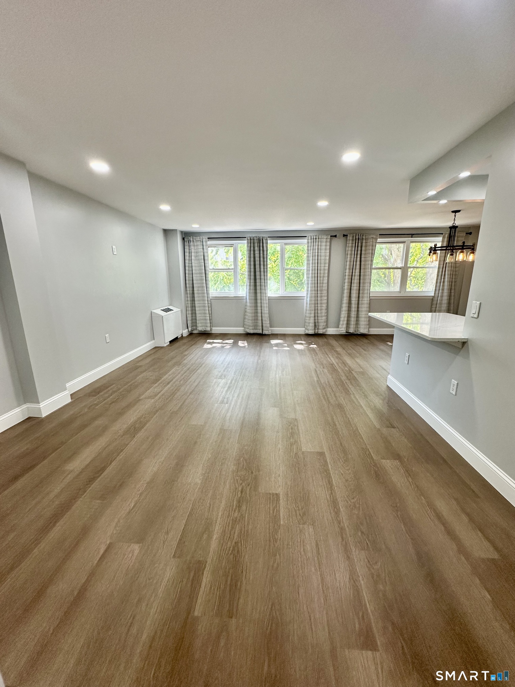 887 Farmington Avenue West Hartford CT 06119