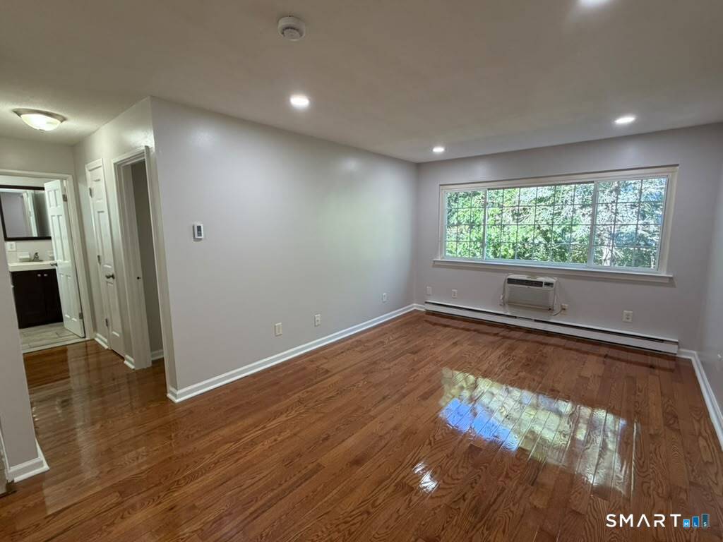 201 Bretton Street Bridgeport CT 06606