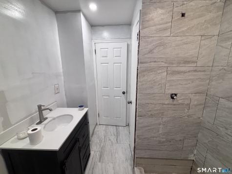 95-97 Grandview Terrace Hartford CT 06114