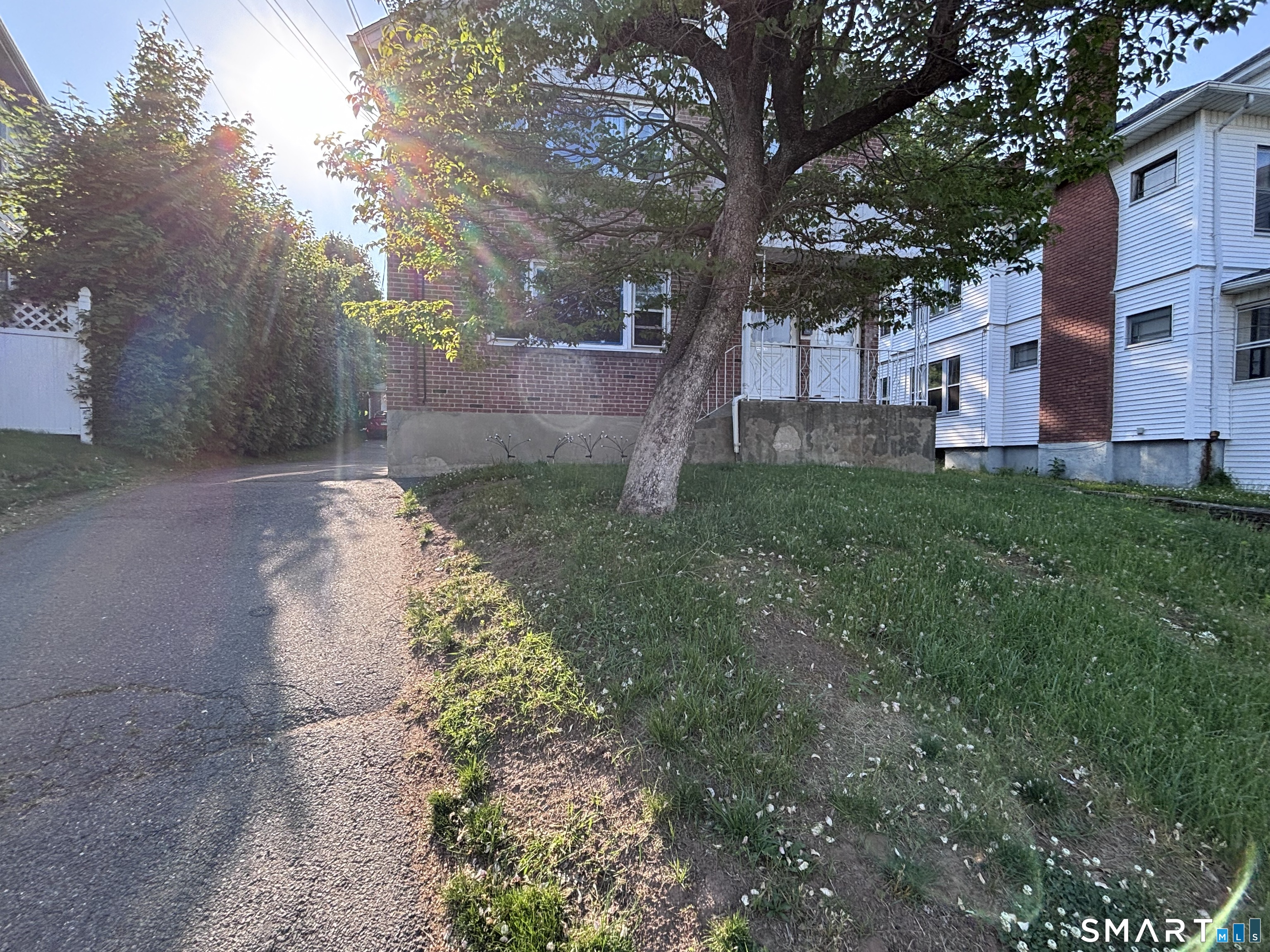95-97 Grandview Terrace Hartford CT 06114