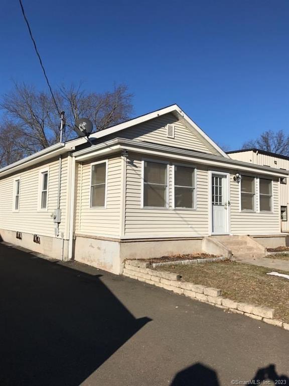 12 James Street North Haven CT 06473