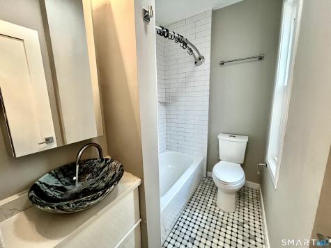 597 Chapel Street New Haven CT 06511