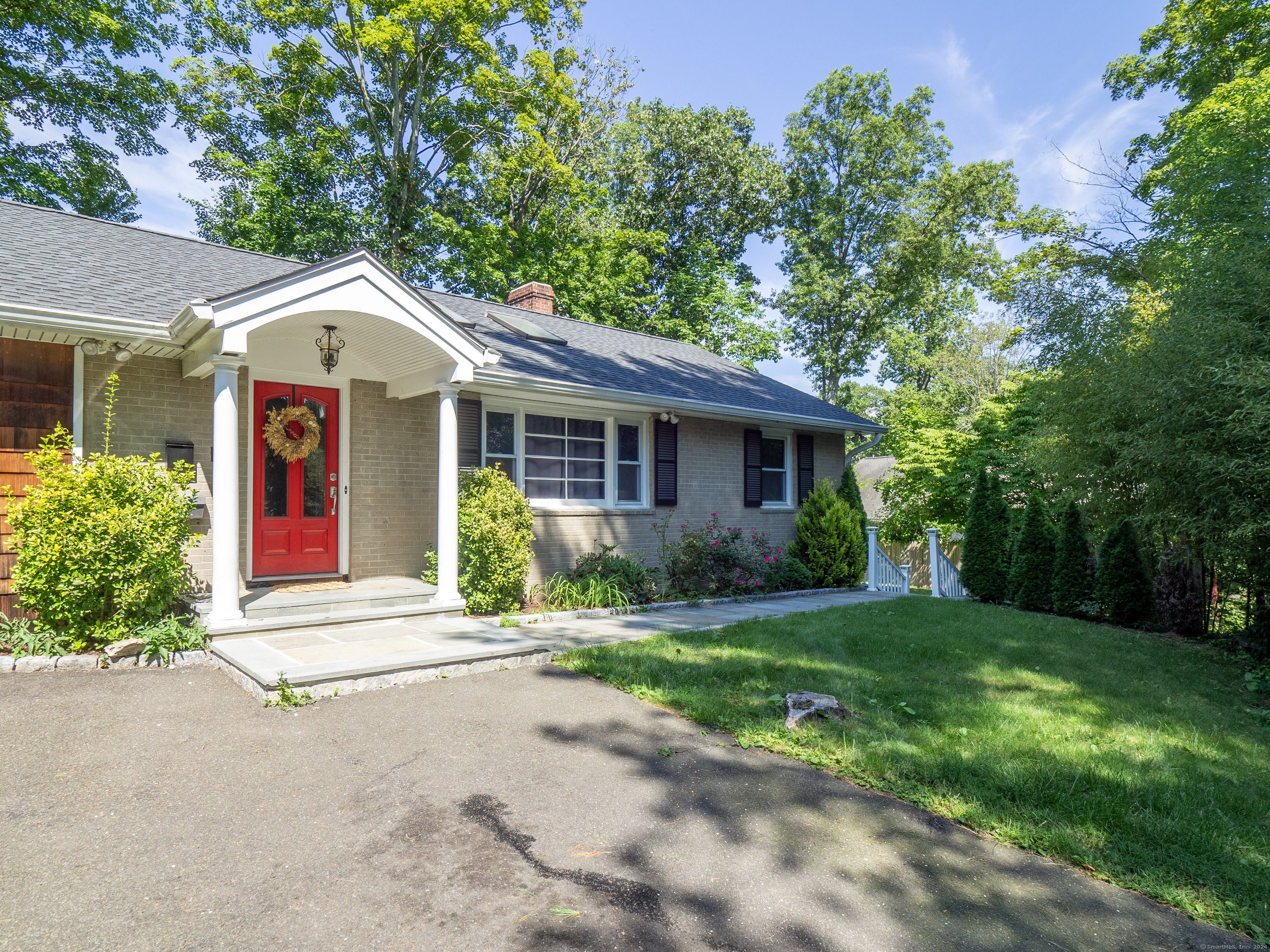 74 Lakeview Avenue New Canaan CT 06840