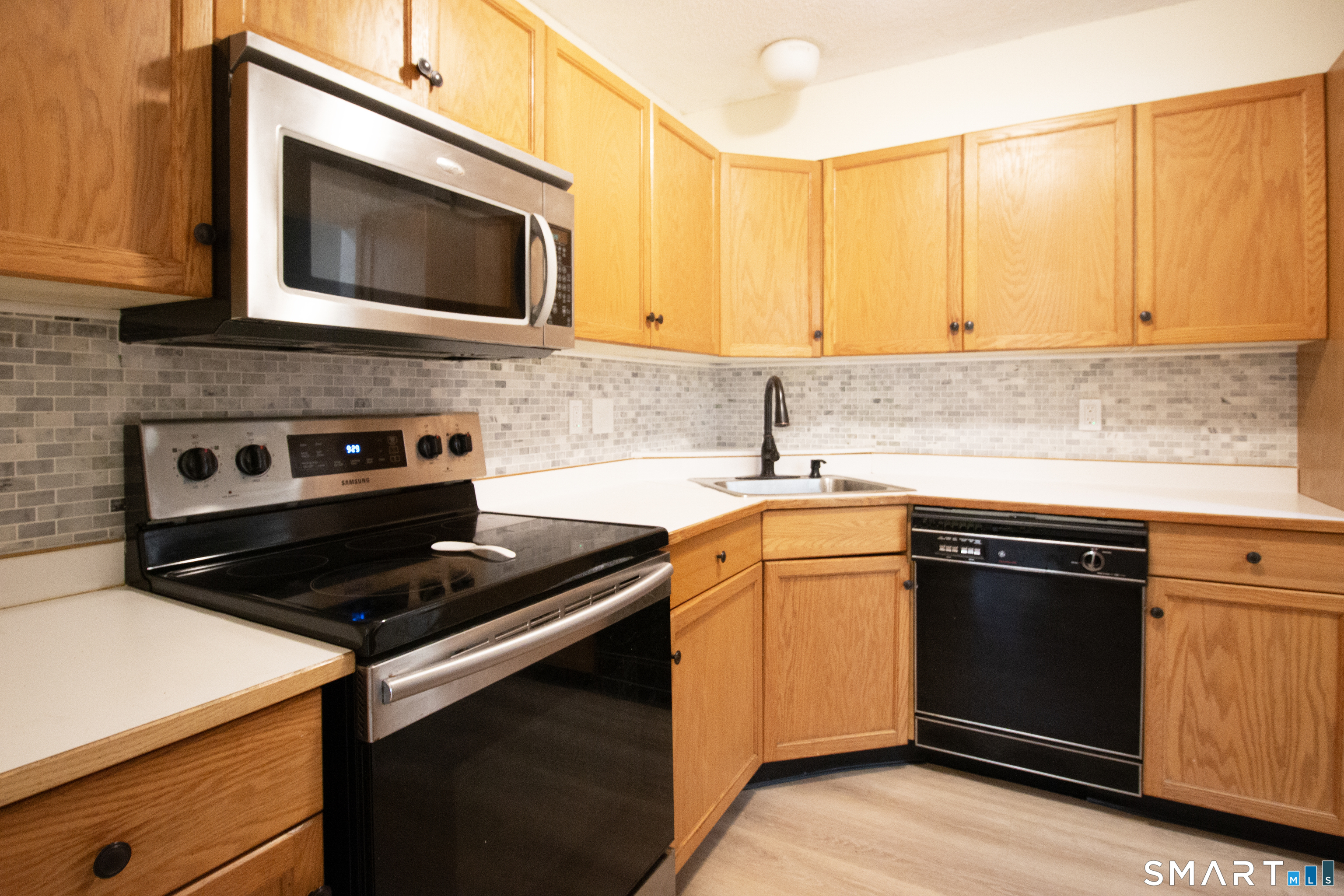 378 Meridian St Extension Groton CT 06340