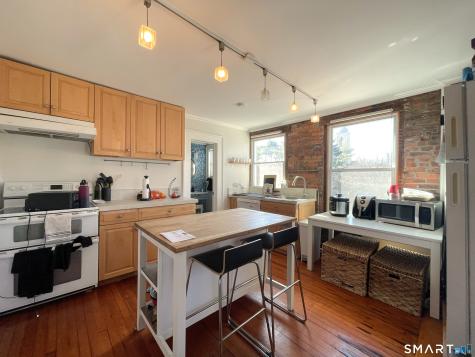 272 Saint John Street New Haven CT 06511