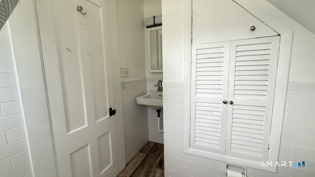 84 Alcove Street Meriden CT 06451