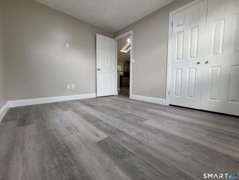 24 Macarthur Court Bristol CT 06010