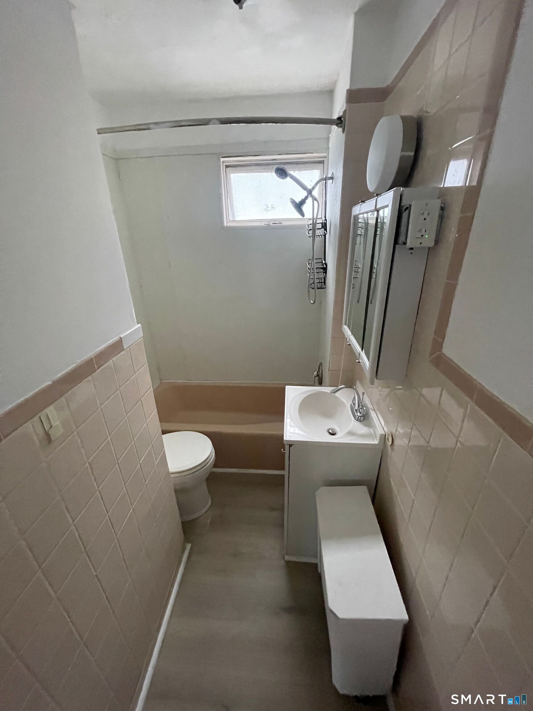 54 Bradley Avenue Hamden CT 06514
