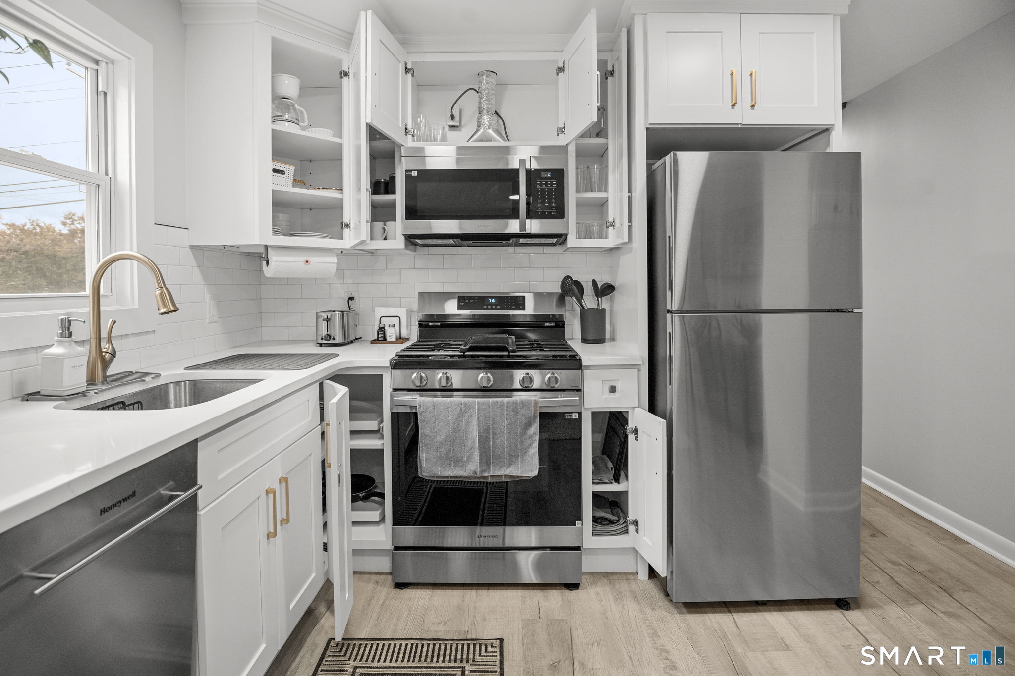 149 East Main Street Clinton CT 06413