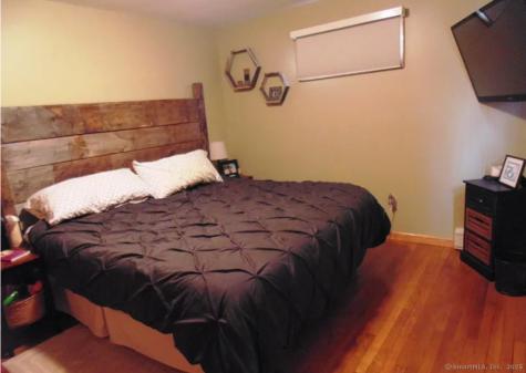 28 Lloyd Road Waterford CT 06385