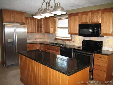 28 Lloyd Road Waterford CT 06385