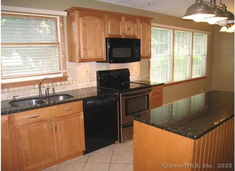 28 Lloyd Road Waterford CT 06385