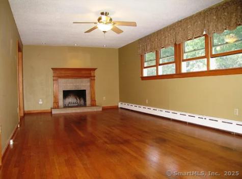 28 Lloyd Road Waterford CT 06385