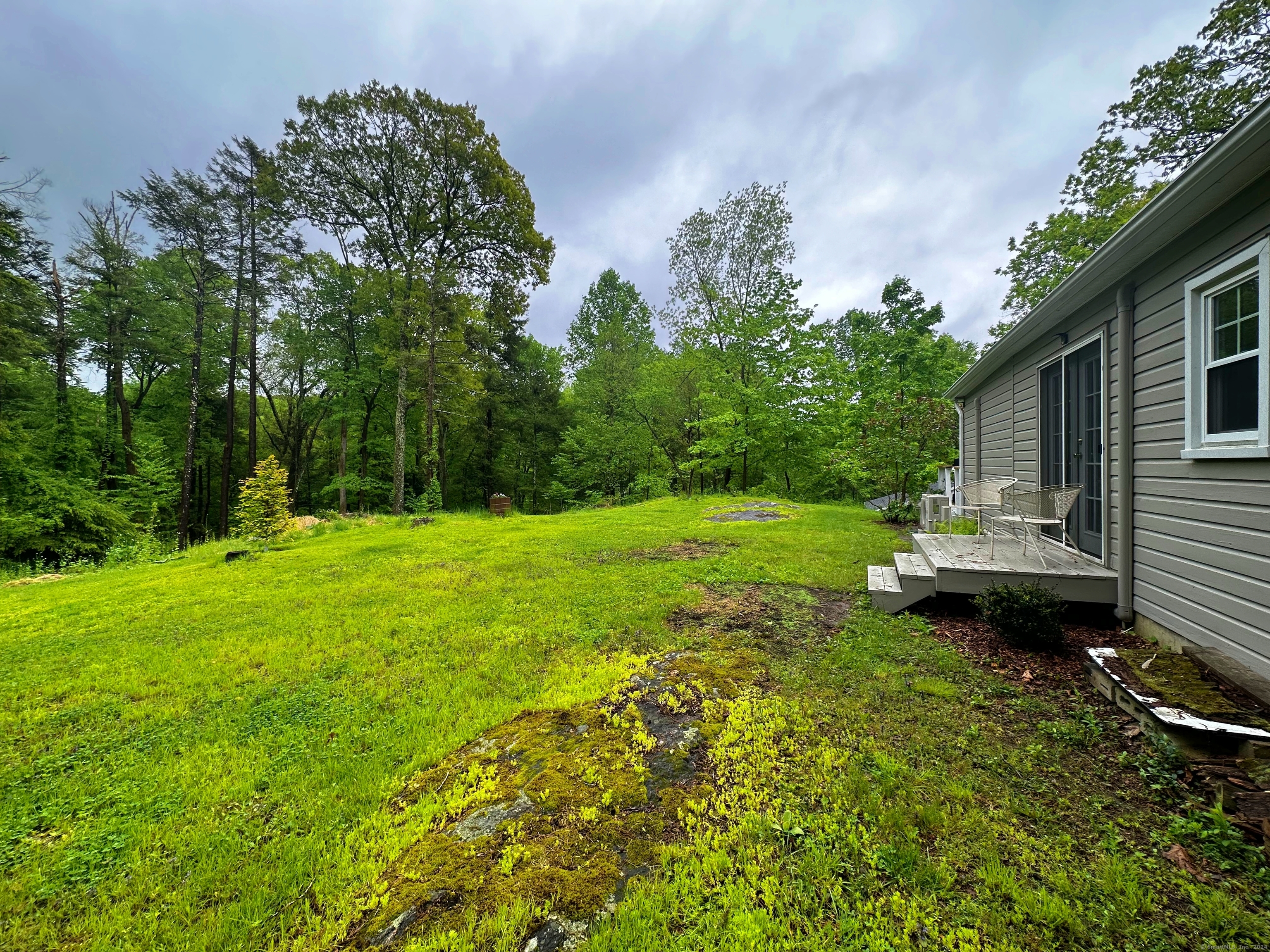 18 Inglenook Road New Fairfield CT 06812