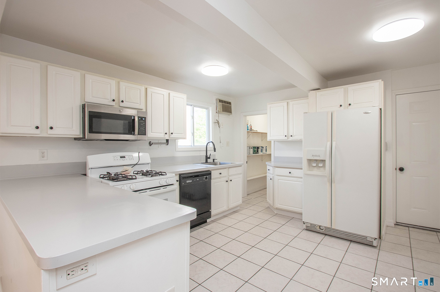 2879 Fairfield Avenue Bridgeport CT 06605