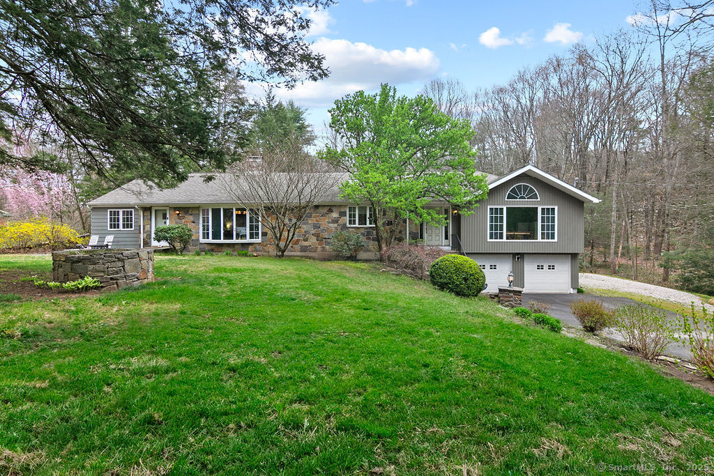 14 Ridgewood Road Avon CT 06001