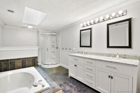 14 Ridgewood Road Avon CT 06001