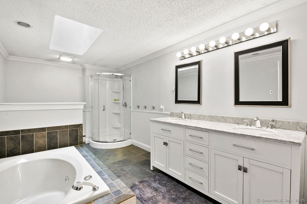 14 Ridgewood Road Avon CT 06001