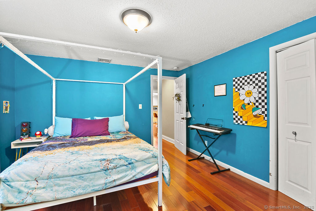 14 Ridgewood Road Avon CT 06001