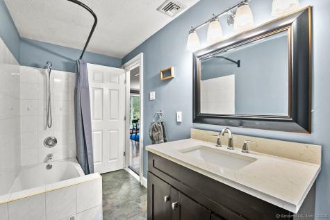 14 Ridgewood Road Avon CT 06001