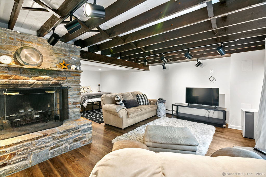 14 Ridgewood Road Avon CT 06001