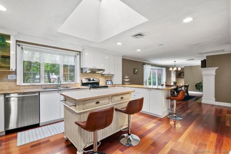 14 Ridgewood Road Avon CT 06001