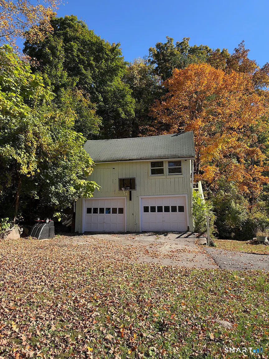17 Highland Avenue Redding CT 06896