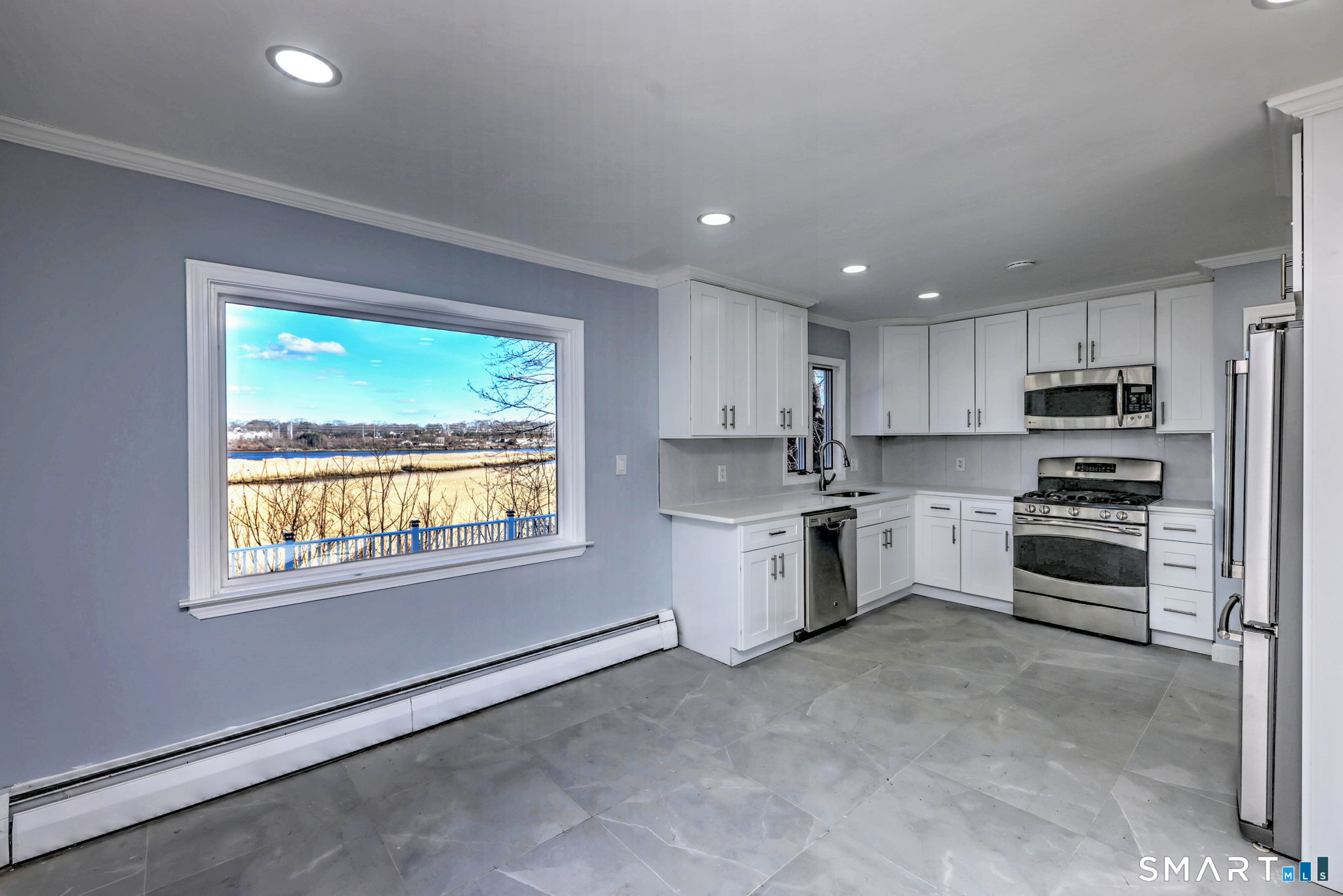 206 Bridgeview Place Stratford CT 06614