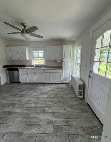 25 Drive Way Guilford CT 06437