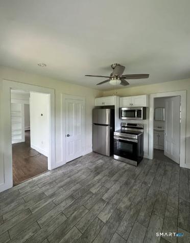 25 Drive Way Guilford CT 06437