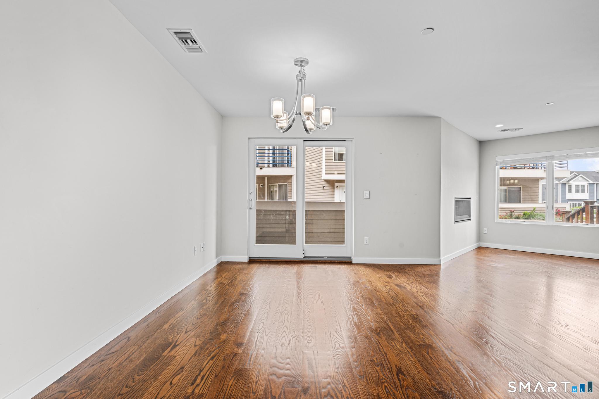95 Harbour Close New Haven CT 06519