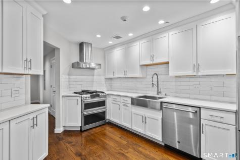 95 Harbour Close New Haven CT 06519