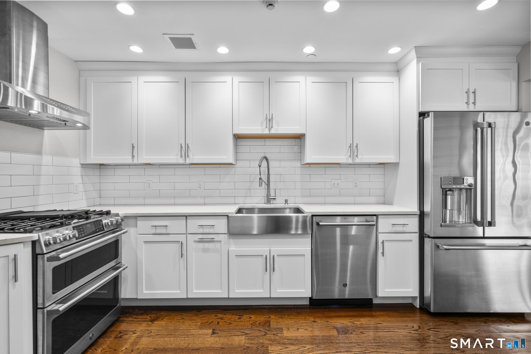 95 Harbour Close New Haven CT 06519