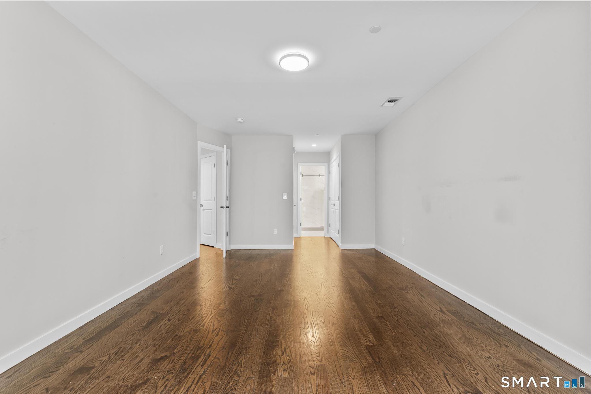 95 Harbour Close New Haven CT 06519