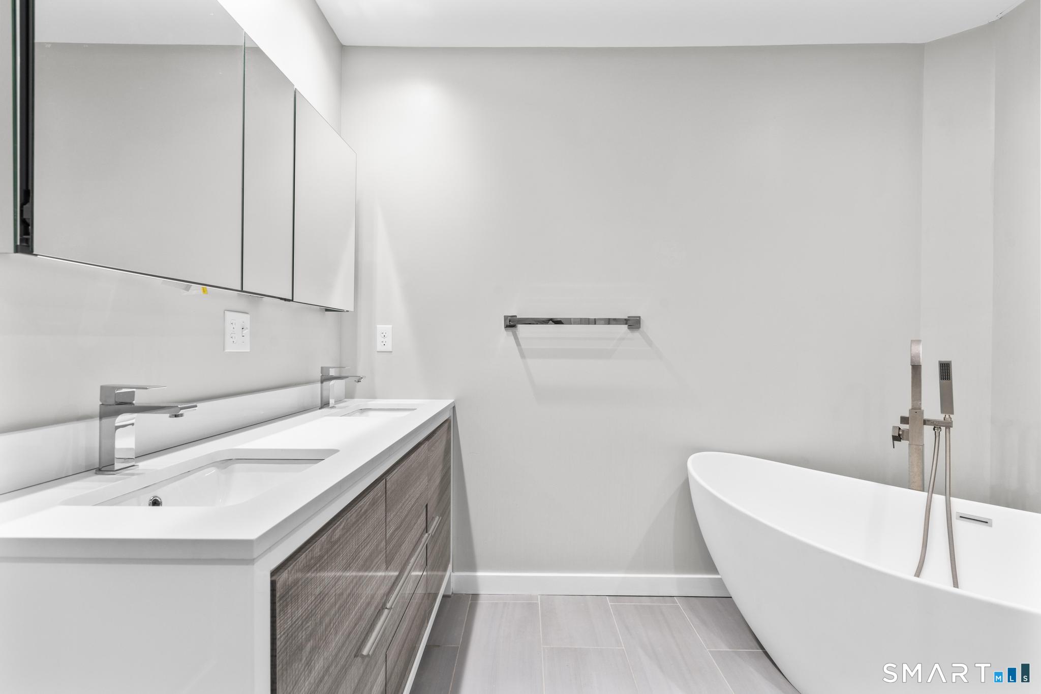 95 Harbour Close New Haven CT 06519