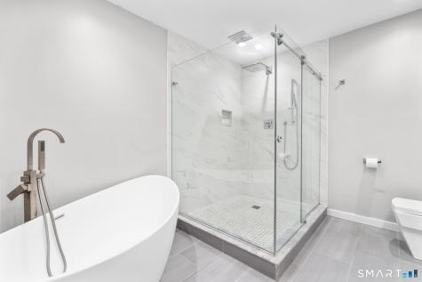 95 Harbour Close New Haven CT 06519