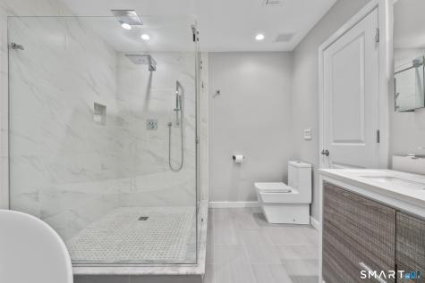 95 Harbour Close New Haven CT 06519