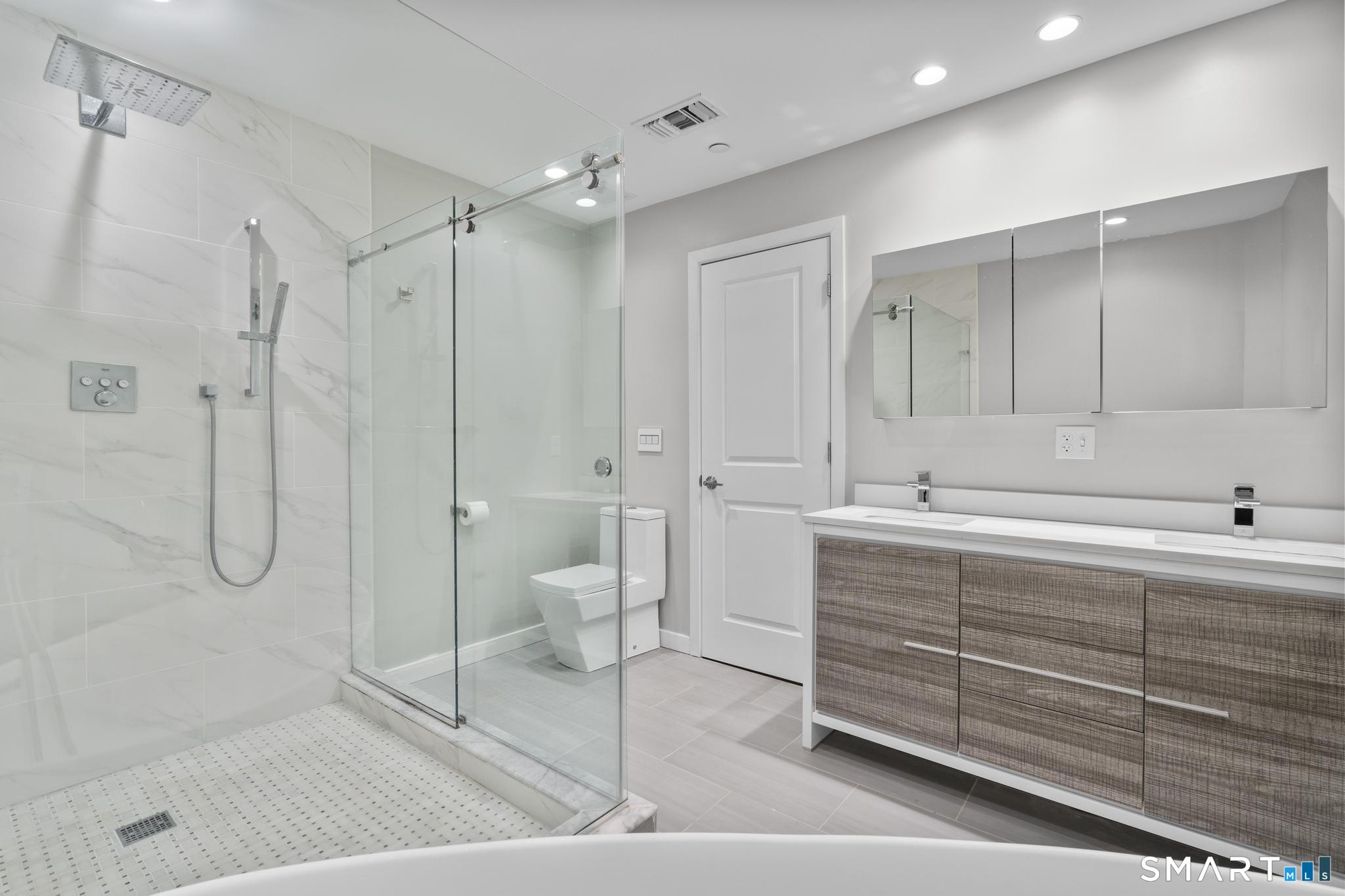 95 Harbour Close New Haven CT 06519