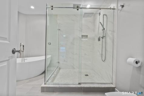 95 Harbour Close New Haven CT 06519