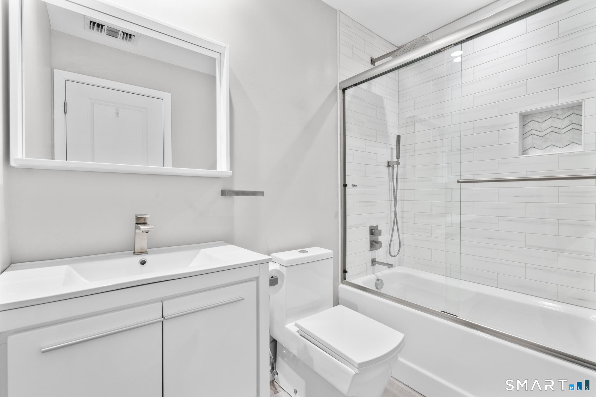 95 Harbour Close New Haven CT 06519